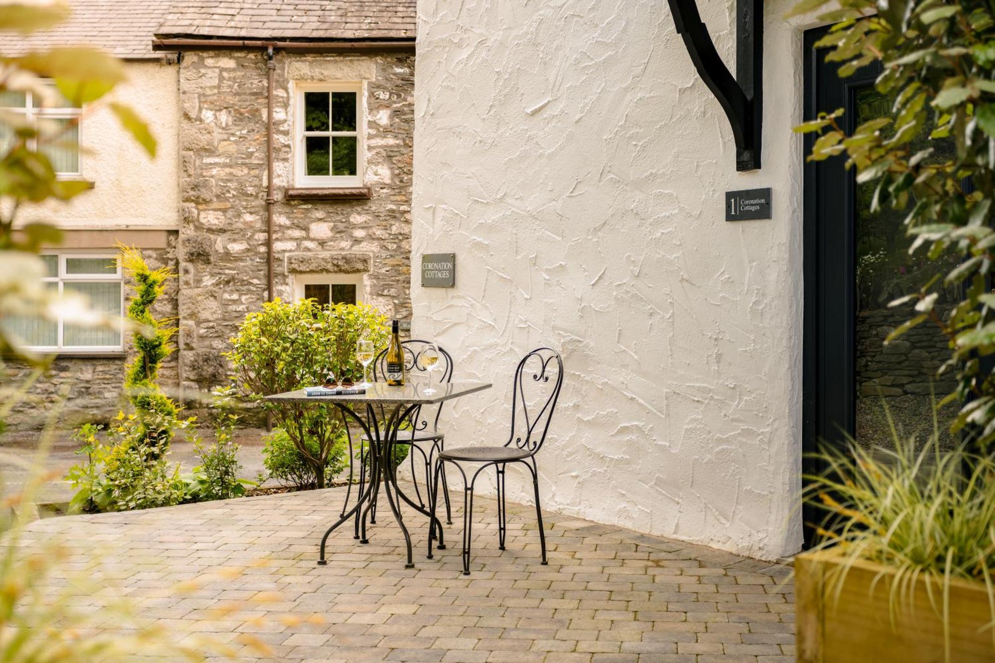 Coronation Cottages, Modernised 200-Year-Old Lake District Cottage Getaway For Two Lindale Exterior foto